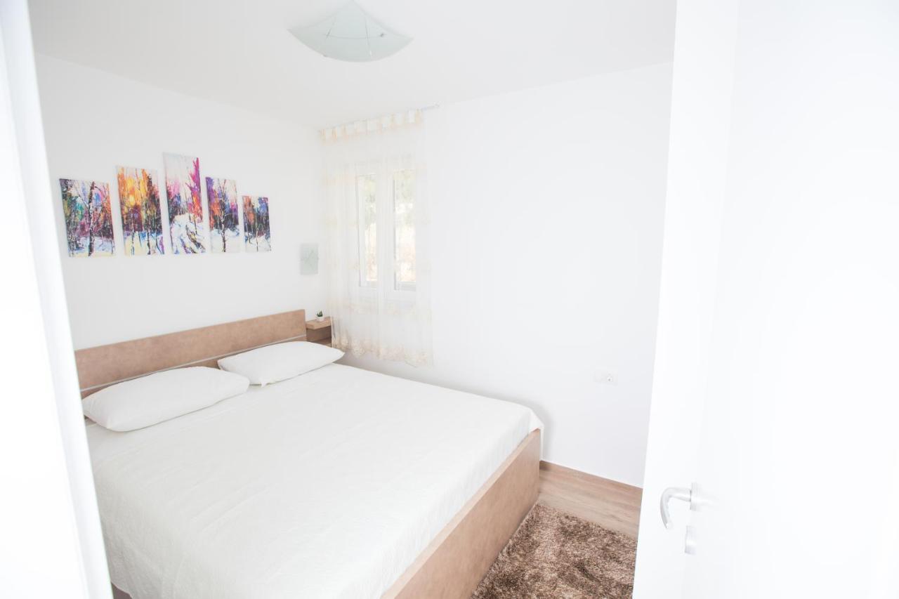 Apartman Roza Podstrana Eksteriør billede